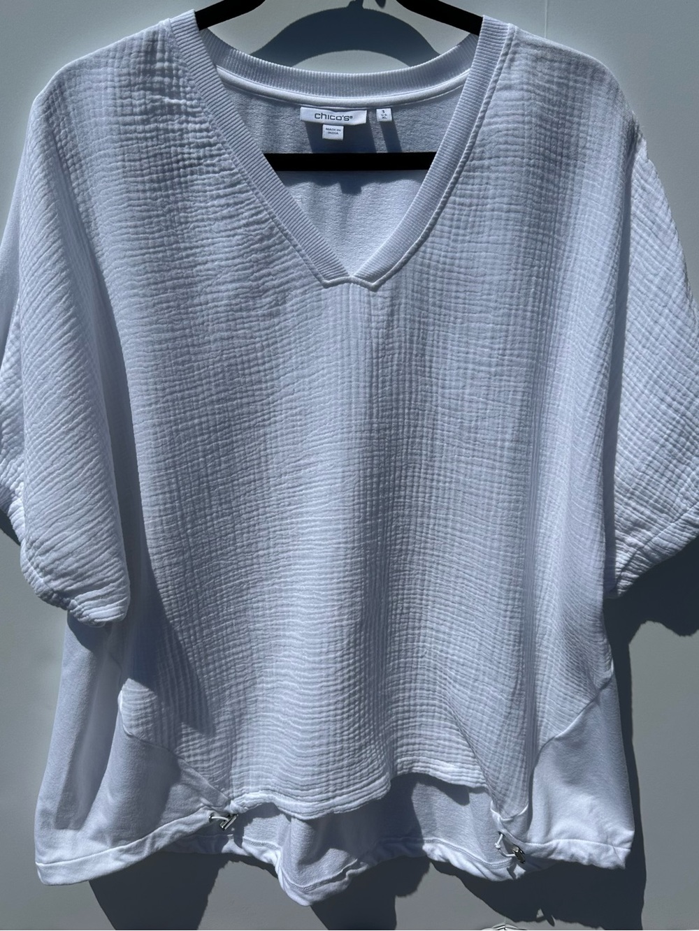 Chico's Size3 White V-Neck Textured Cotton bland Tunic with Drawstring Hem